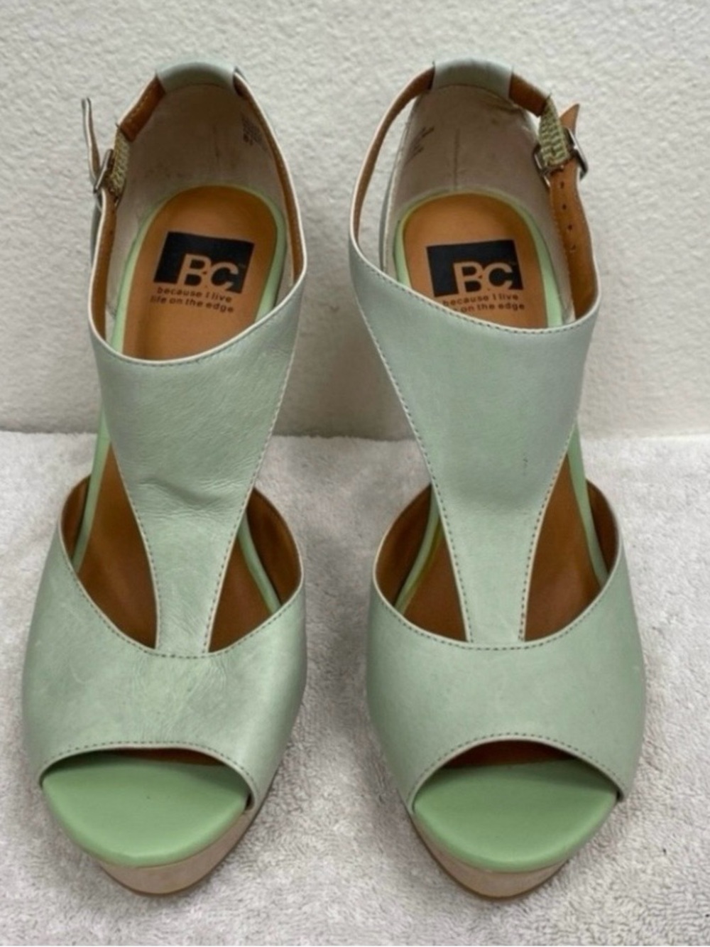 BC Footwear Women's Mint Green Tan Leather Platform Sandal Wedge Size 8.5 Boho